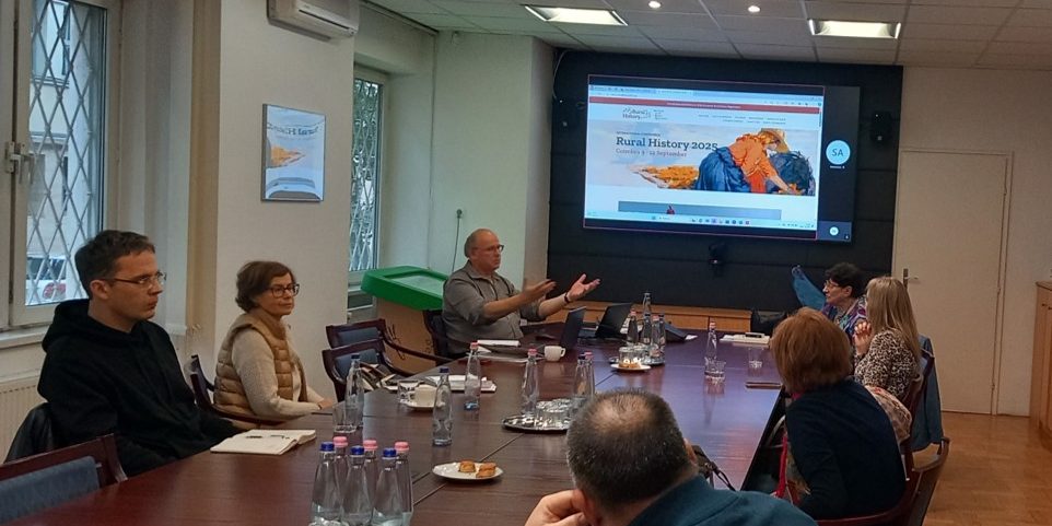 szoc_biz_ules_hir_kep